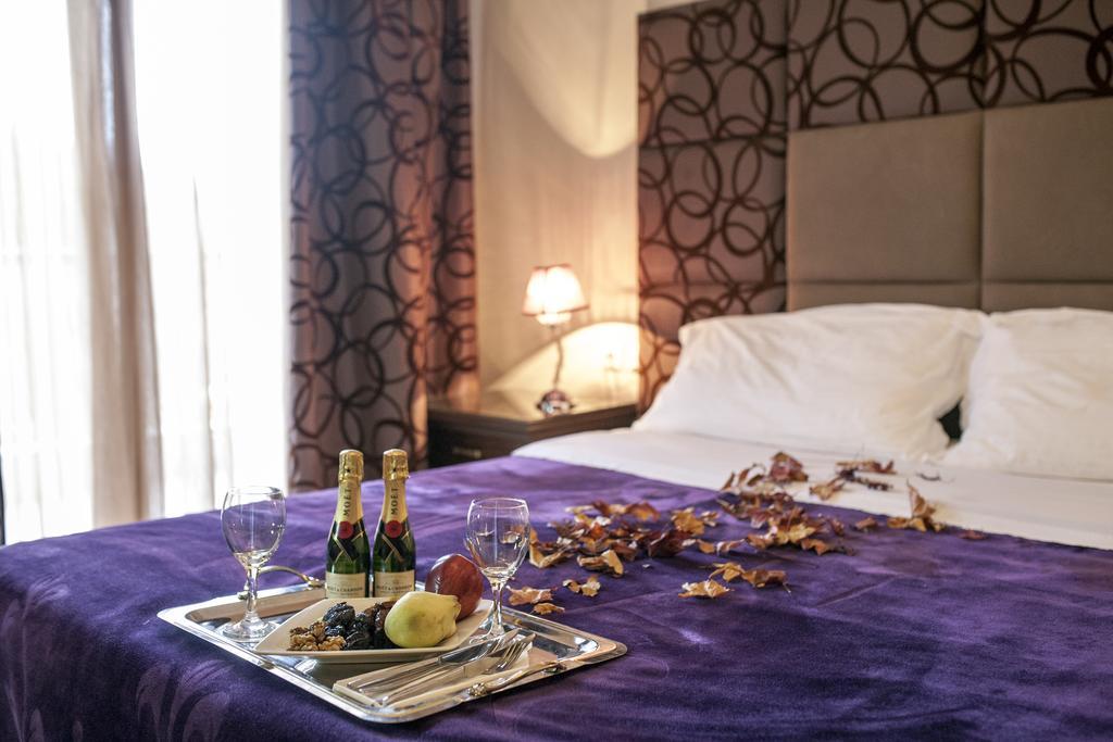 Hotel Veltsi Florina Rum bild